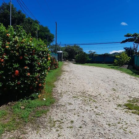 Hospedaje Angela Nicoya Bagian luar foto