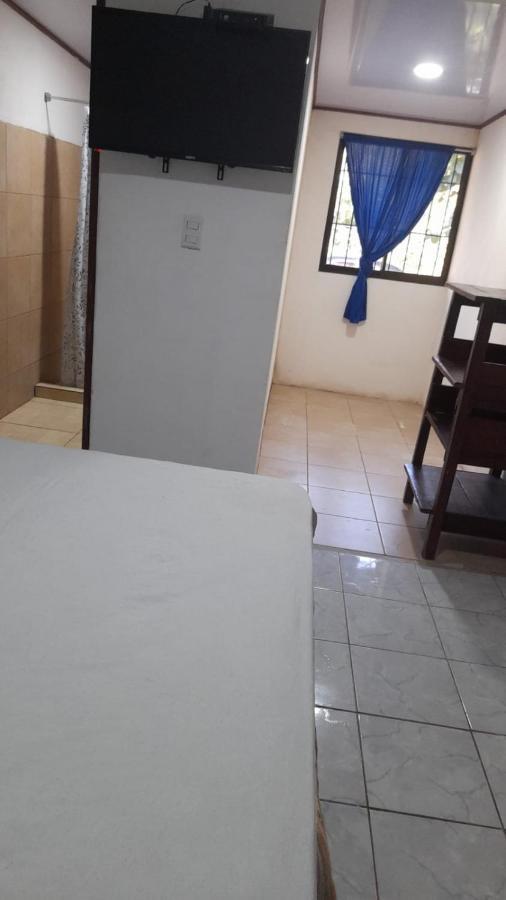 Hospedaje Angela Nicoya Bagian luar foto