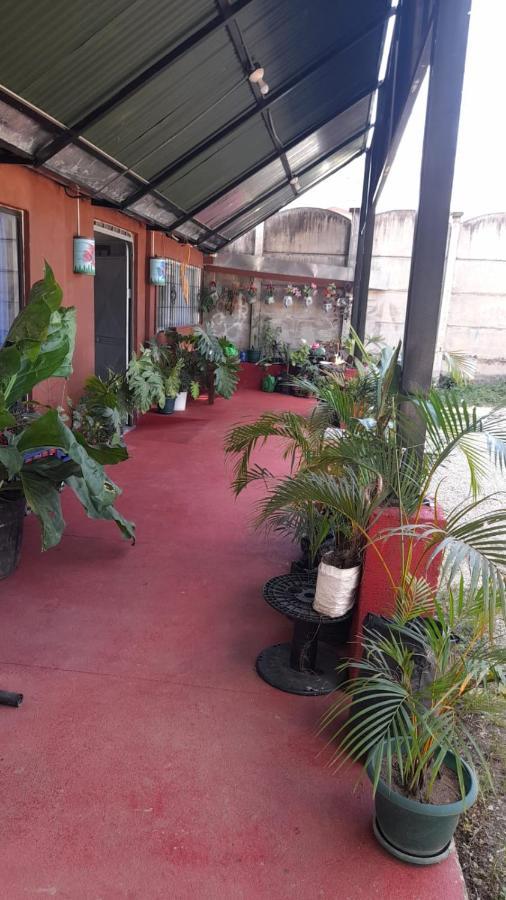 Hospedaje Angela Nicoya Bagian luar foto