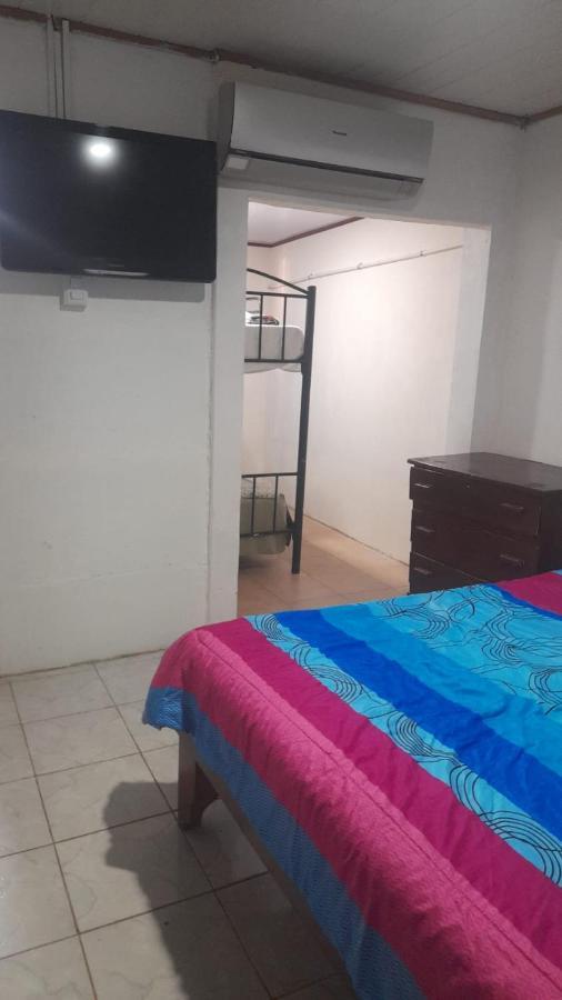 Hospedaje Angela Nicoya Bagian luar foto