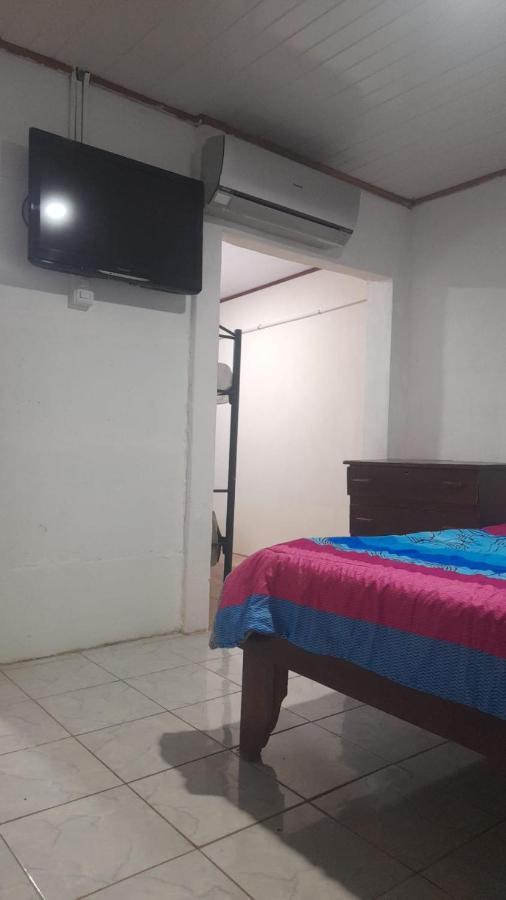 Hospedaje Angela Nicoya Bagian luar foto