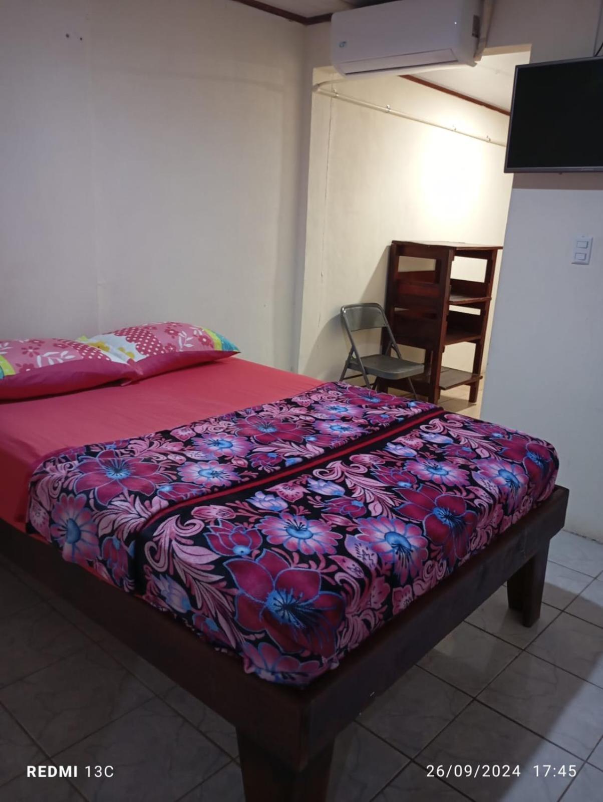 Hospedaje Angela Nicoya Bagian luar foto