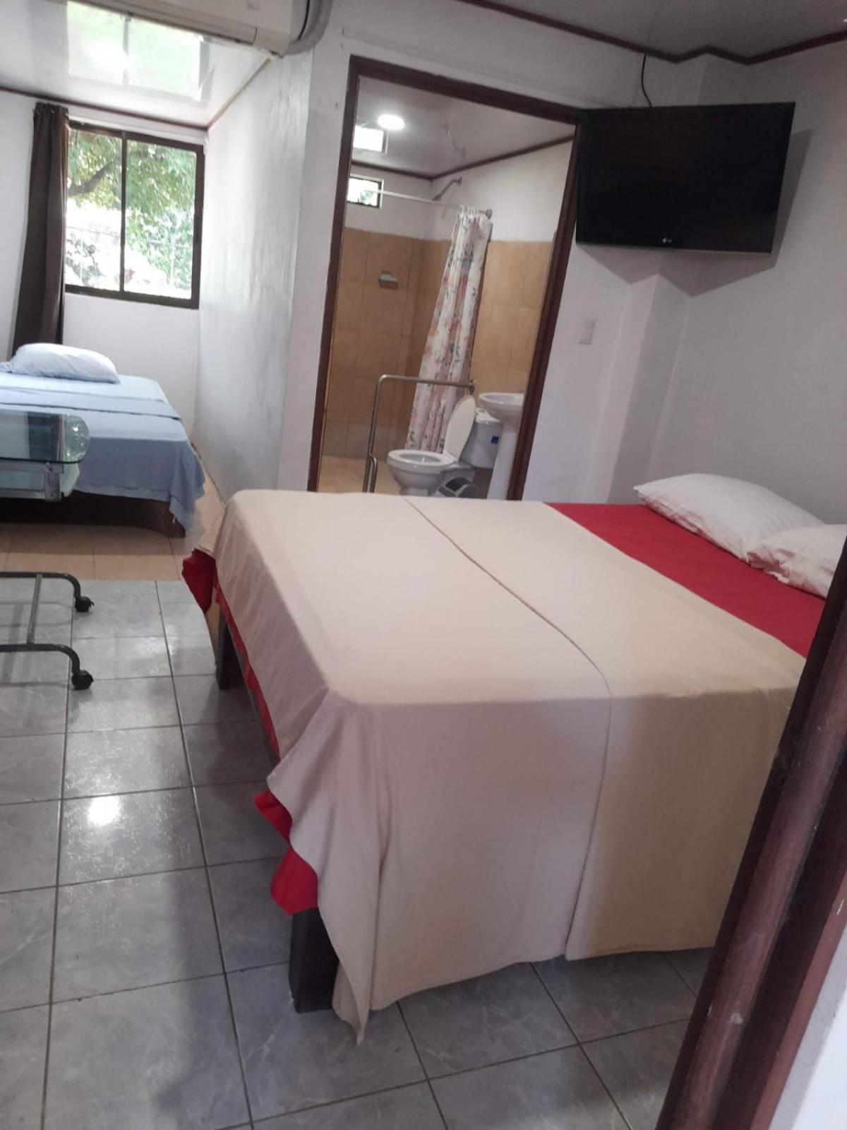 Hospedaje Angela Nicoya Bagian luar foto